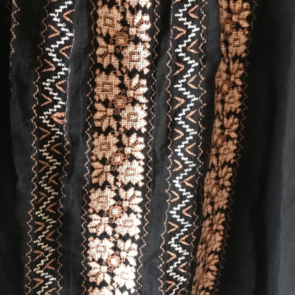 Joie Tahoma Embroidered Blouse black mexican influence worn by CECe on new girl - Picture 4 of 9